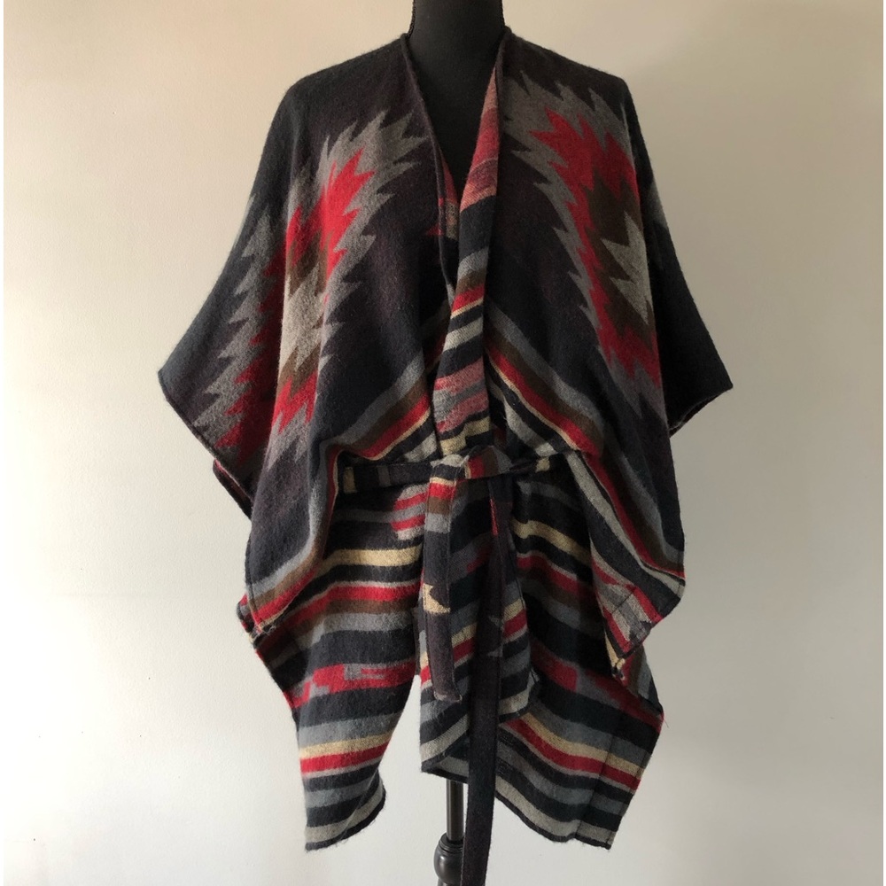 Women’s Mark. Aztec South Western Poncho wrap size M/L